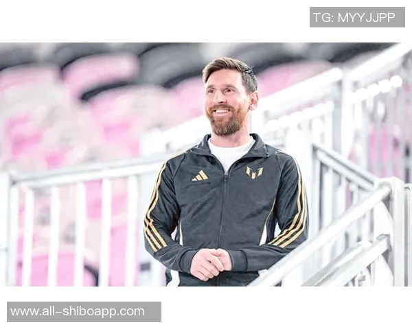 梅西杯首届赛事在迈阿密举行梅西亲临观战河床对阵巴萨